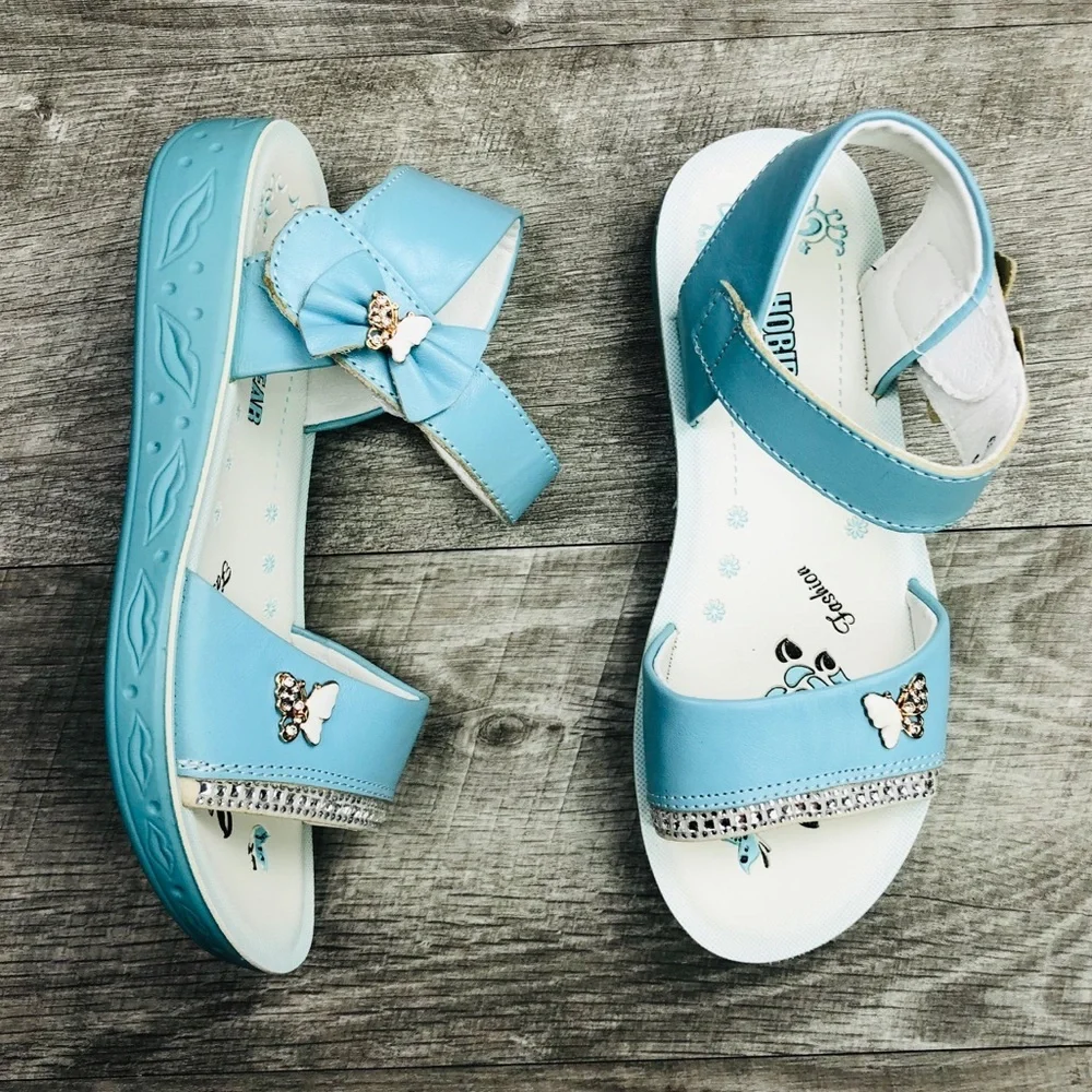 NWOT GIRLS  BLUE GLITTER STRAP BUTTERFLY SANDALS